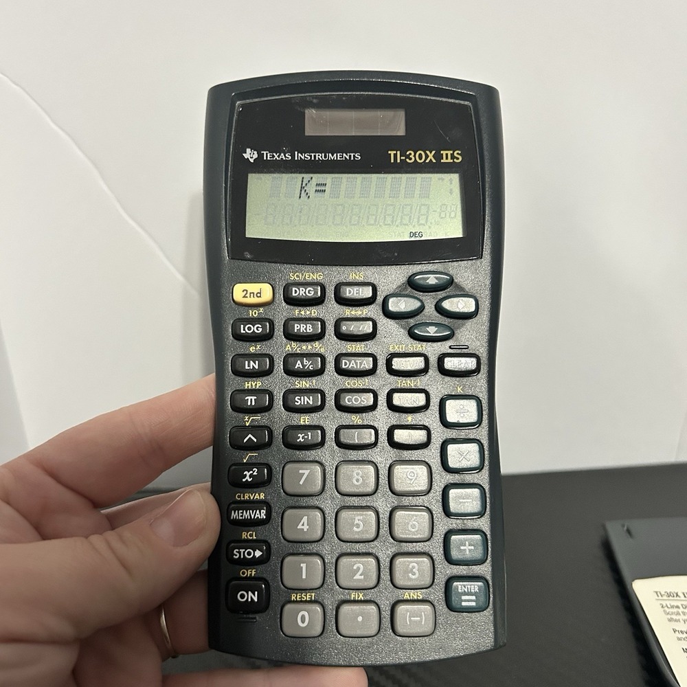 Texas Instruments TI-30X IIS Scientific Calculator  Tested Working‎
